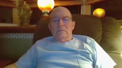 aguynrkfrd online show from February 8, 10:21 am