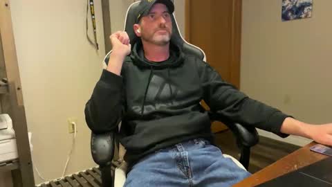 AhShucks online show from April 5, 4:31 am