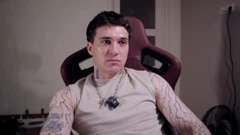 aiden_kristofer online show from June 25, 10:35 pm