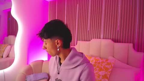 Aiden online show from March 2, 12:45 pm