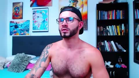 Snapshot of akiles_r chatting on January 6, 9:54 pm akiles online show from January 6, 9:54 pm