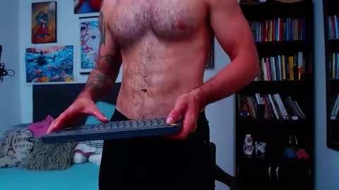 Snapshot of akiles_r chatting on February 26, 10:18 pm akiles online show from February 26, 10:18 pm