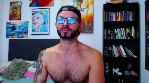 Snapshot of akiles_r chatting on January 9, 11:02 pm akiles online show from January 9, 11:02 pm