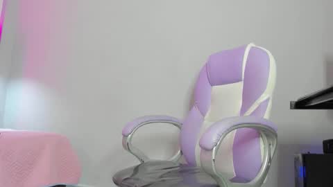 Snapshot of alamgrey_ chatting on October 3, 3:17 pm Alam online show from October 3, 3:17 pm