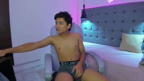 Snapshot of alamgrey_ chatting on September 24, 2:15 pm Alam online show from September 24, 2:15 pm