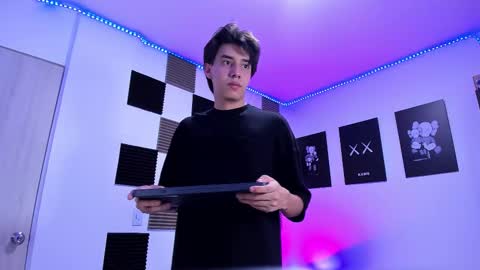 Alan Boy online show from March 24, 1:33 am