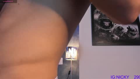 Snapshot of alan_morrys chatting on January 18, 6:31 am alan_morrys online show from January 18, 6:31 am