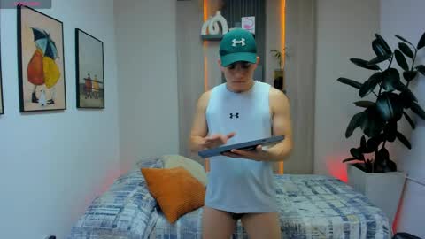 Alan  Kevin can we reach 100 thumbs up please guys  online show from April 14, 7:13 pm