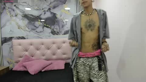 alan_wtn online show from June 4, 3:56 am
