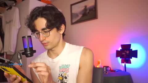 idenavarre online show from January 23, 11:05 pm