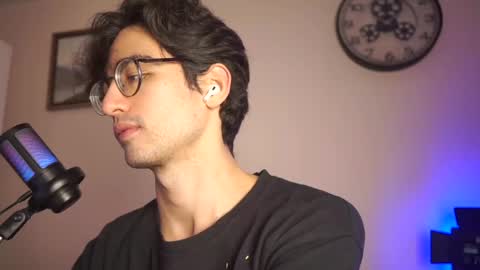 idenavarre online show from January 19, 10:39 pm