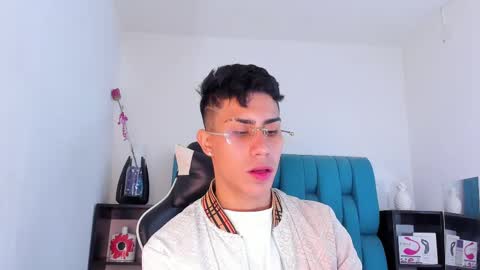 Snapshot of alannaughty_ chatting on March 11, 8:09 pm alannaughty_ online show from March 11, 8:09 pm