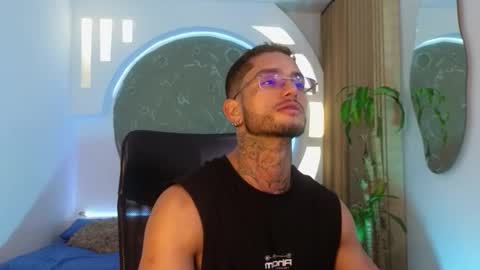 alan online show from March 8, 11:47 am