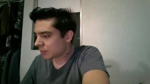 albertoarenas16 online show from May 31, 6:03 am