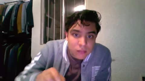 albertoarenas16 online show from April 11, 6:42 am