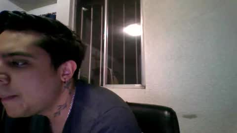 albertoarenas16 online show from April 15, 2:55 am