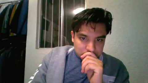 albertoarenas16 online show from April 12, 8:05 am