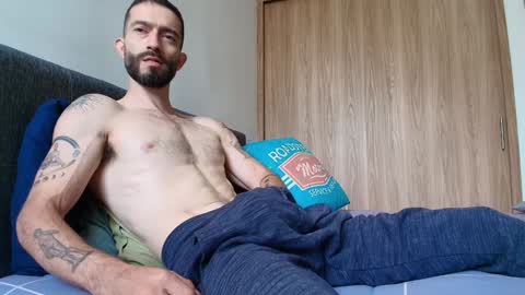 Snapshot of alejandro_bigcock chatting on January 25, 3:52 pm Alejandro Hernndez online show from January 25, 3:52 pm