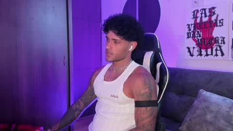 Alessandro Vanni online show from April 15, 1:55 pm