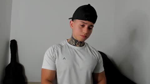 Alessandro online show from June 18, 10:37 pm