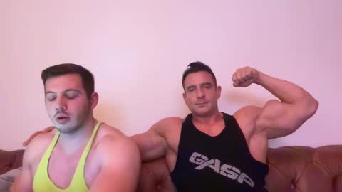 Alessandrobuilder online show from December 21, 8:54 pm