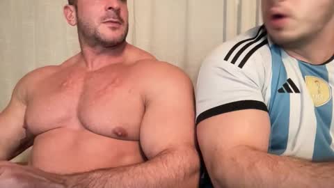 Alessandrobuilder online show from October 31, 1:51 am