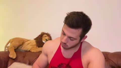 Alessandrobuilder online show from December 25, 11:10 pm