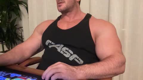 Alessandrobuilder online show from October 11, 11:09 pm