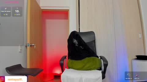 i am Alex online show from April 4, 4:09 am