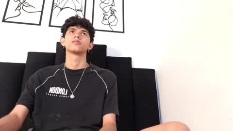 alex_mark_ online show from February 18, 1:31 pm