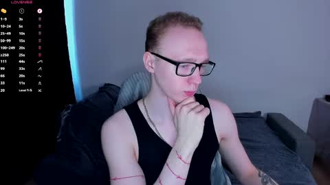 alex_silent online show from April 11, 9:57 am