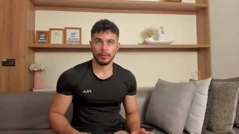 alex_wolf05 online show from February 24, 5:25 pm