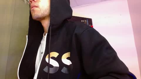 alexgiraldo__ online show from April 15, 1:11 pm