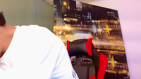 alexgiraldo__ online show from April 7, 1:16 am