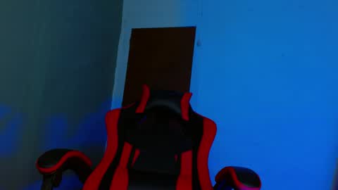 alexgiraldo__ online show from March 30, 10:49 am