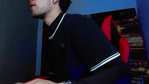 alexgiraldo__ online show from April 16, 12:49 pm