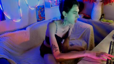 alexnaughty14 online show from October 24, 10:06 am