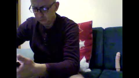 Snapshot of alexstargo chatting on February 17, 6:59 pm alexstargo online show from February 17, 6:59 pm