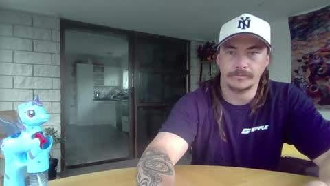 Alex online show from April 8, 4:57 am