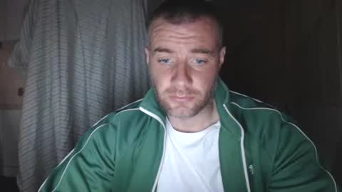 alfiesolomons87 online show from March 18, 8:12 pm