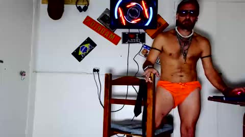 alfredopantuso online show from May 3, 4:37 am
