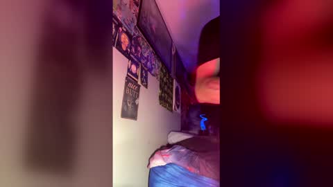 alienmancer online show from January 13, 6:18 am