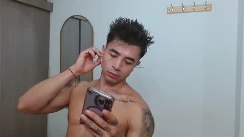 alix online show from November 25, 1:51 am