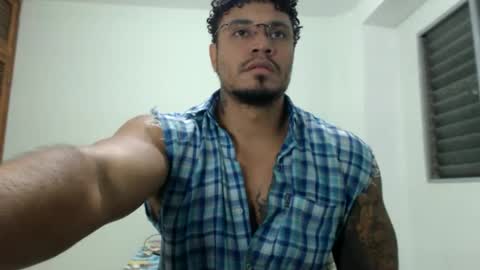allen_ferrer10 online show from May 24, 3:01 am