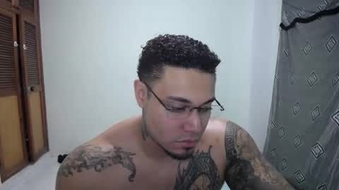 allen_ferrer10 online show from January 11, 9:46 am