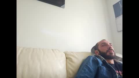 almarik online show from December 1, 7:17 pm