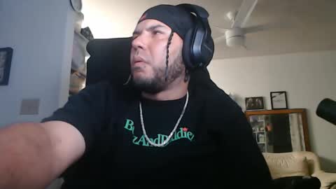 simplyfaded online show from April 19, 10:58 am