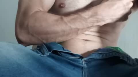Snapshot of alotofcream chatting on March 5, 4:02 am alotofcream4u online show from March 5, 4:02 am