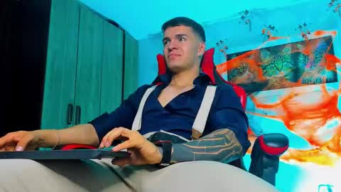 Snapshot of alpha_dominus_ chatting on October 10, 4:39 am alpha_dominus_ online show from October 10, 4:39 am