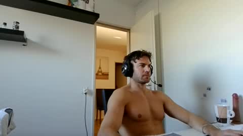 alphah_hunk online show from April 4, 3:31 pm